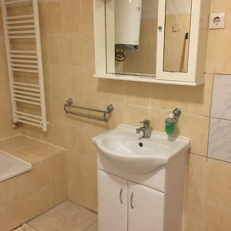 Levendula Apartmanhaz * Шюмег
